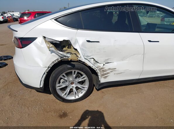 7SAYGDEE7NF423390 2022 TESLA MODEL Y White Vista frontal