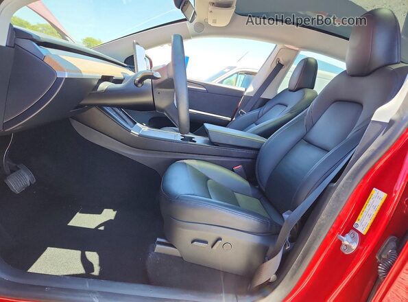 7SAYGDEE7PA201612 2023 TESLA MODEL Red Вид салону спереду