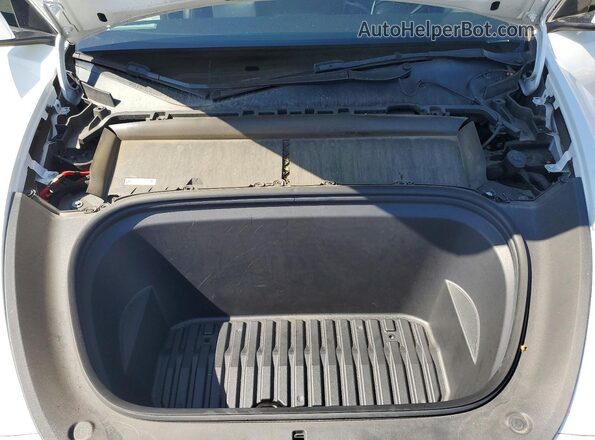 7SAYGDEE7PF598452 2023 TESLA MODEL Белый Вид подкапотного пространства