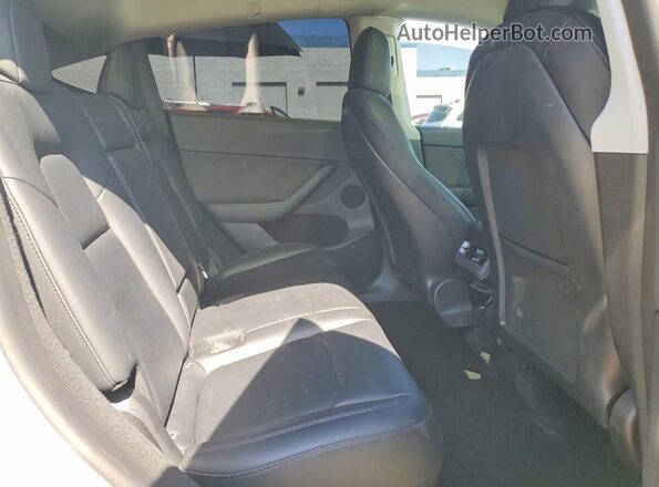 7SAYGDEE7PF598452 2023 TESLA MODEL Белый Вид задней части салона