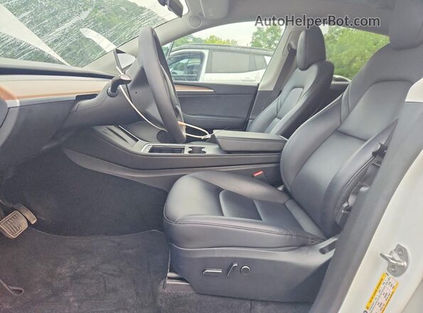 7SAYGDEE7PF896256 2023 TESLA MODEL Белый Вид салона спереди