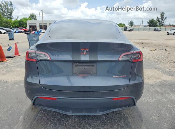 7SAYGDEE7RA227968 2024 TESLA MODEL Gray Հետևի տեսք