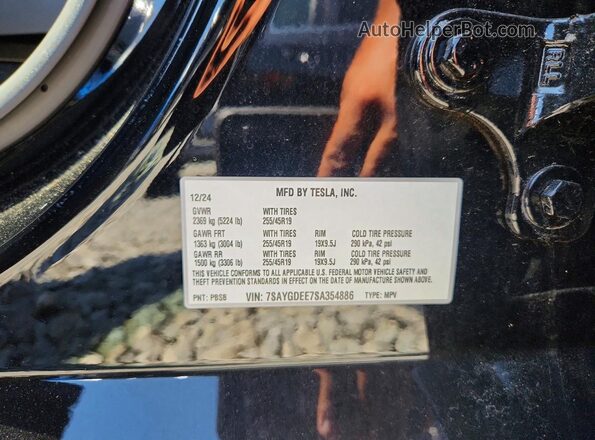 7SAYGDEE7SA354886 2025 TESLA MODEL Black VIN կոդի պիտակի տեսք