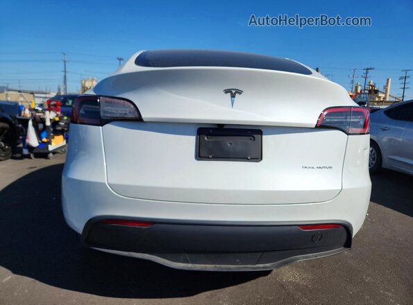 7SAYGDEE7SF238154 2025 TESLA MODEL White უკანა ხედი