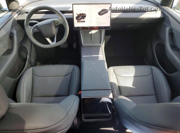 7SAYGDEE7TF517668 2026 TESLA MODEL Charcoal Widok deski rozdzielczej