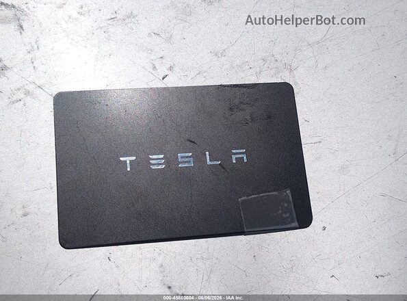 7SAYGDEE7TF582147 2026 TESLA MODEL Y White Առջևի վահանակի տեսք