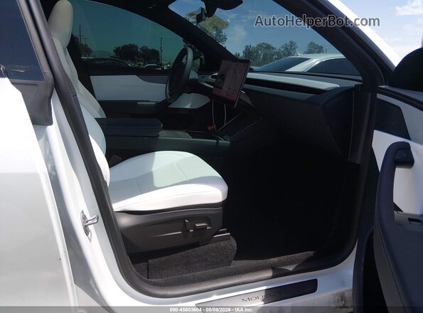 7SAYGDEE7TF582147 2026 TESLA MODEL Y White Սալոնի դիմացի տեսք
