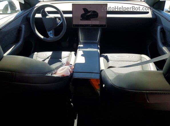 7SAYGDEE7TF632934 2026 TESLA MODEL Угольный Вид панели приборов