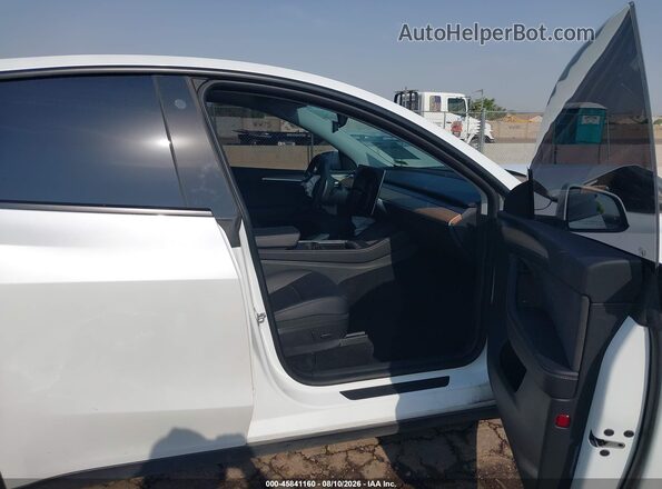7SAYGDEE8NA012531 2022 TESLA MODEL Y White წინა სალონის ხედი