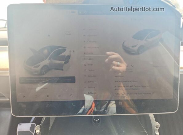 7SAYGDEE8PA058914 2023 TESLA MODEL White Instrument cluster view