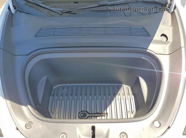 7SAYGDEE8PF857899 2023 TESLA MODEL White Rear interior view