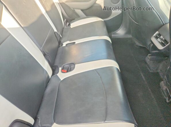 7SAYGDEE8PF868725 2023 TESLA MODEL Gray Widok tylnych siedzeń
