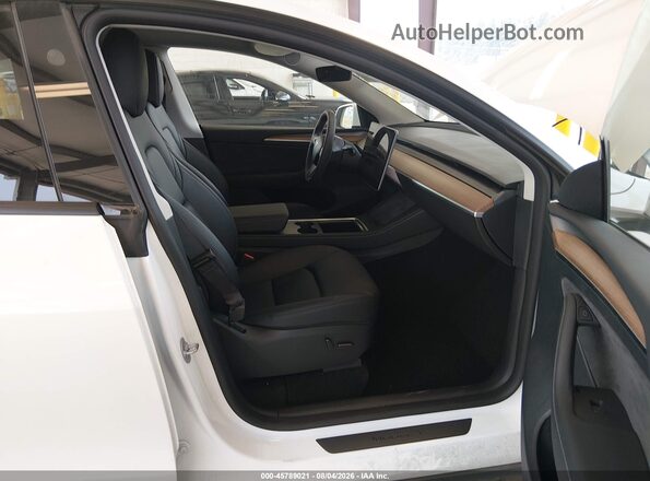 7SAYGDEE8PF886805 2023 TESLA MODEL Y White Vista interior delantera