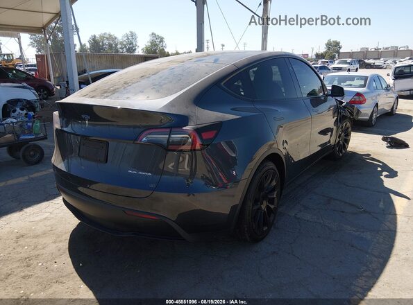 7SAYGDEE8RA237067 2024 TESLA MODEL Y Gray Հետևի աջ