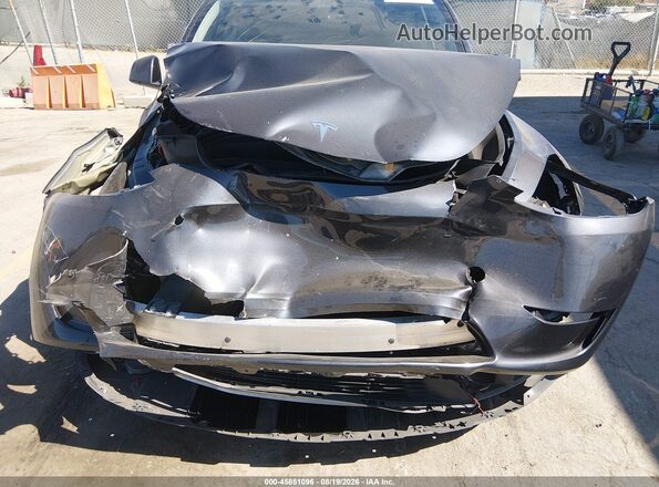 7SAYGDEE8RA237067 2024 TESLA MODEL Y Gray Դիմացի տեսք
