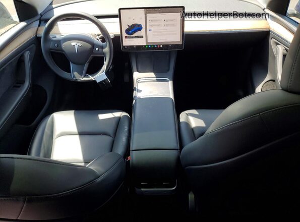 7SAYGDEE8RA239188 2024 TESLA MODEL Blue Առջևի վահանակի տեսք