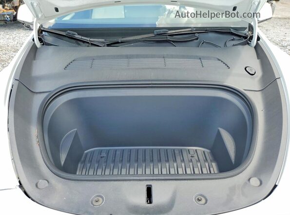7SAYGDEE8RA240261 2024 TESLA MODEL White Rear interior view