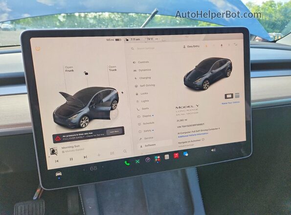 7SAYGDEE8RF988821 2024 TESLA MODEL Charcoal Vista del cuadro de instrumentos