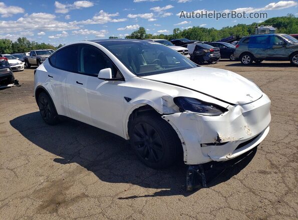 7SAYGDEE8SA342178 2025 TESLA MODEL Белый Передняя правая четверть