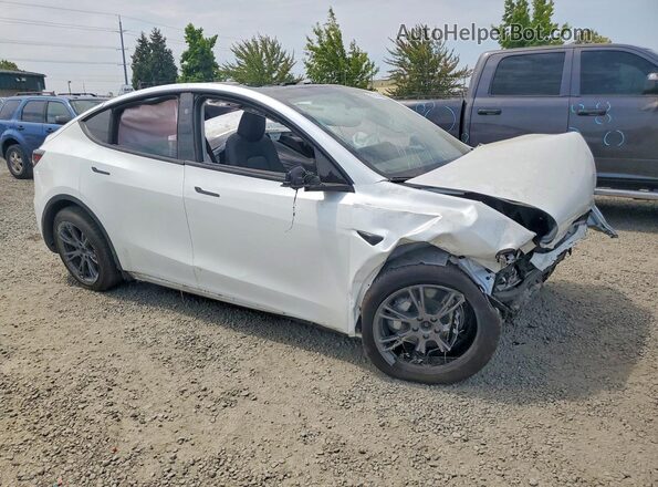 7SAYGDEE8SF215952 2025 TESLA MODEL Белый Передняя правая четверть