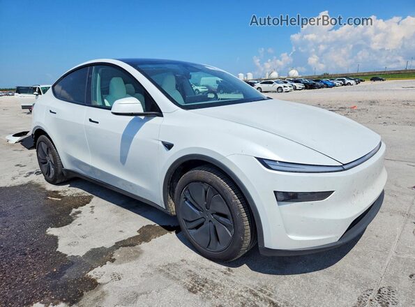 7SAYGDEE8TA396999 2026 TESLA MODEL Белый Передняя правая четверть
