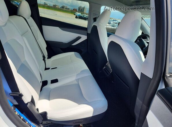7SAYGDEE8TA396999 2026 TESLA MODEL Белый Вид задних сидений