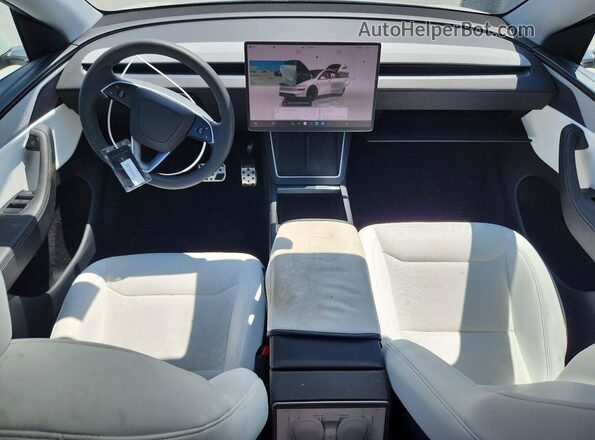 7SAYGDEE8TA396999 2026 TESLA MODEL Белый Вид панели приборов