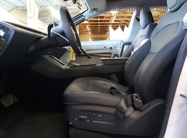 7SAYGDEE8TA500200 2026 TESLA MODEL White Սալոնի դիմացի տեսք
