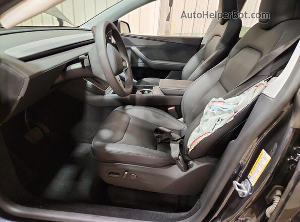 7SAYGDEE8TA619347 2026 TESLA MODEL Gray Vista interior delantera