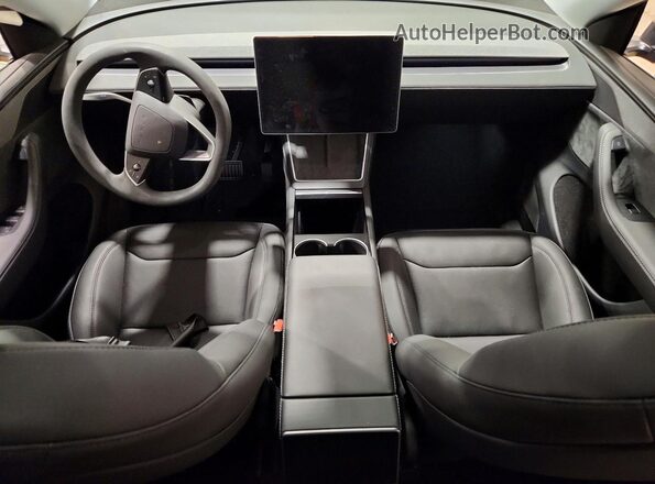 7SAYGDEE8TA619347 2026 TESLA MODEL Gray Vista del salpicadero
