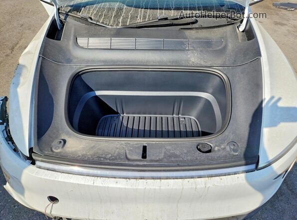 7SAYGDEE8TF391191 2026 TESLA MODEL White Vista interior trasera