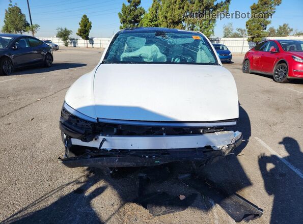 7SAYGDEE8TF515668 2026 TESLA MODEL White წინა ხედი