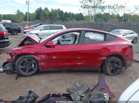 7SAYGDEE8TF652318 2026 TESLA MODEL Y Red Rear interior view