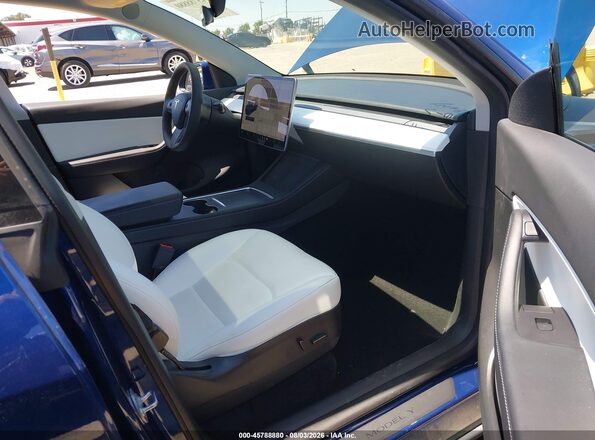 7SAYGDEE9NF348689 2022 TESLA MODEL Y Blue წინა სალონის ხედი