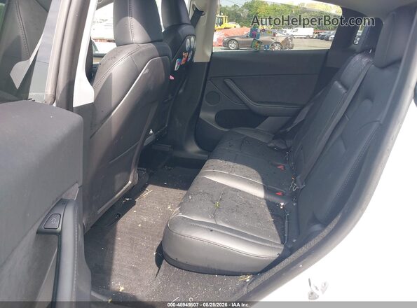 7SAYGDEE9PA088911 2023 TESLA MODEL Y White Widok naklejki z numerem VIN