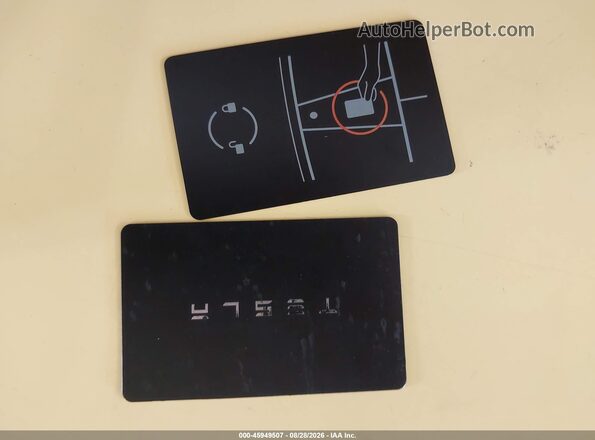 7SAYGDEE9PA088911 2023 TESLA MODEL Y White Widok deski rozdzielczej