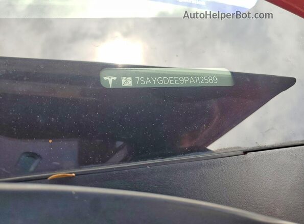 7SAYGDEE9PA112589 2023 TESLA MODEL Red Widok komory silnika