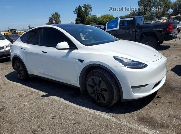 7SAYGDEE9PA136343 2023 TESLA MODEL White Передня права чверть