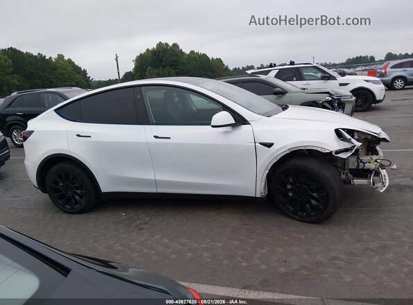 7SAYGDEE9PA137184 2023 TESLA MODEL Y White Vista del cuadro de instrumentos