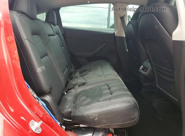 7SAYGDEE9PA177460 2023 TESLA MODEL Red უკანა სალონის ხედი
