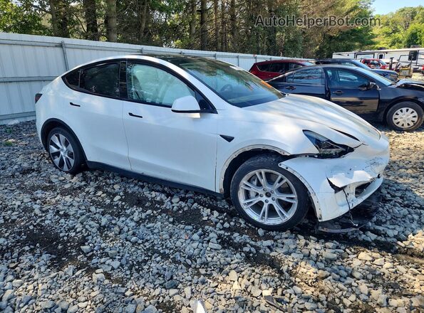 7SAYGDEE9PF683342 2023 TESLA MODEL Белый Передняя правая четверть