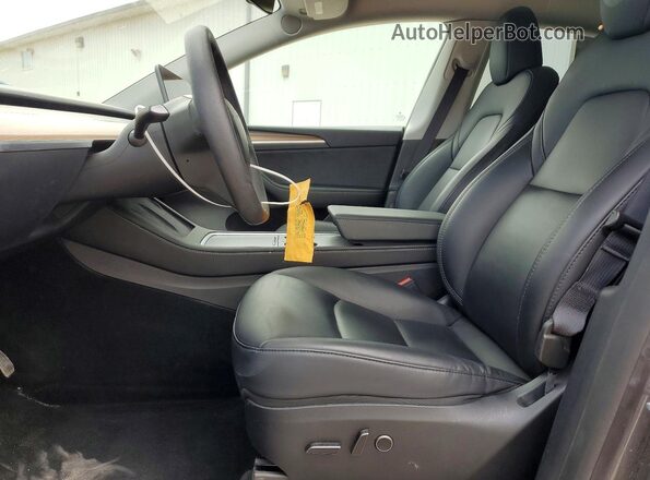 7SAYGDEE9PF877515 2023 TESLA MODEL Charcoal Vista interior delantera