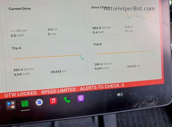 7SAYGDEE9RA266237 2024 TESLA MODEL Blue ხელსაწყოთა პანელის ხედი
