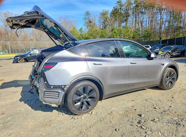 7SAYGDEE9RA321656 2024 TESLA MODEL Серебряный Задняя правая четверть