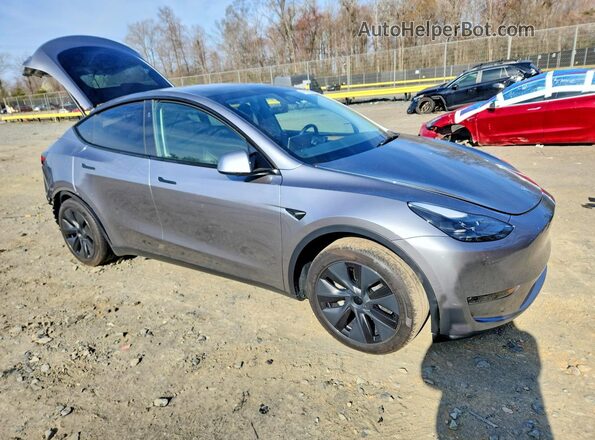 7SAYGDEE9RA321656 2024 TESLA MODEL Серебряный Передняя правая четверть