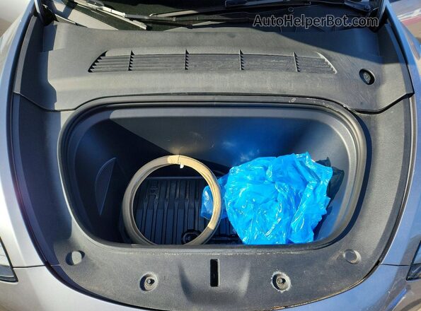 7SAYGDEE9RA321656 2024 TESLA MODEL Серебряный Вид подкапотного пространства