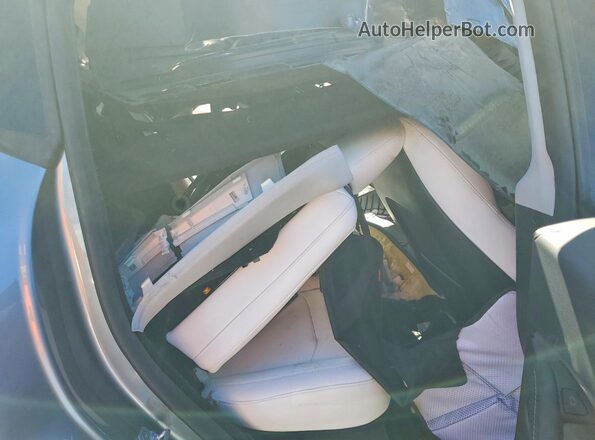 7SAYGDEE9RF113828 2024 TESLA MODEL Gray Widok tylnych siedzeń