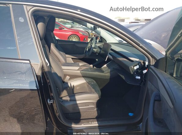 7SAYGDEE9TA396574 2026 TESLA MODEL Y Черный Вид салона спереди
