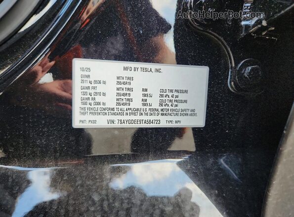 7SAYGDEE9TA584723 2026 TESLA MODEL Black Engine compartment view