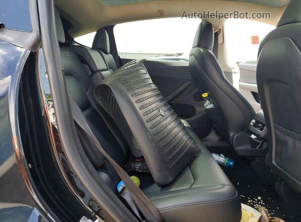 7SAYGDEEXNA017035 2022 TESLA MODEL Black Вид задньої частини салону